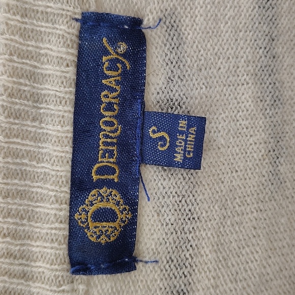 Democracy Sweater Batwing Style Size small Oversized Zebra Front Pockets - Picture 9 of 11